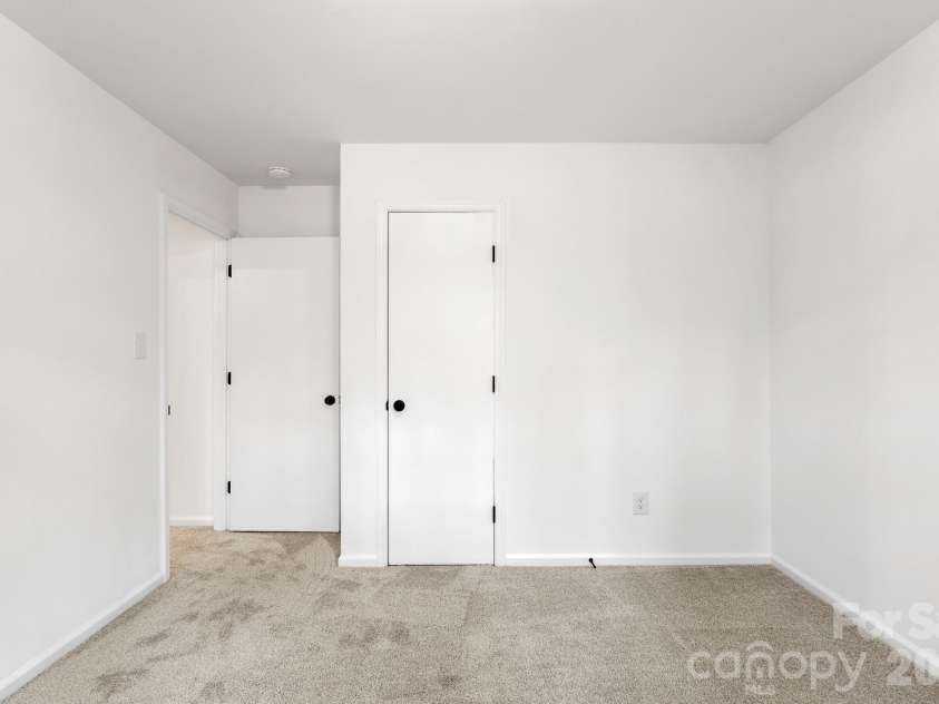 8517 Castle Pine Court, Charlotte, NC 28226.  MLS# CAR4369811, YatesRealty ID 12106. 