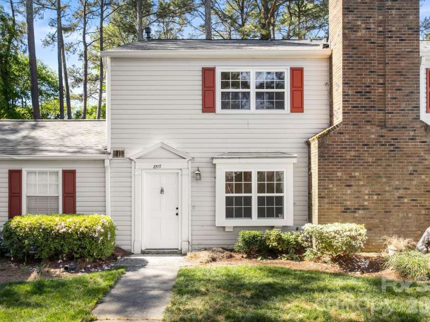 8517 Castle Pine Court, Charlotte, NC 28226.  MLS# CAR4369811, YatesRealty ID 12106. 