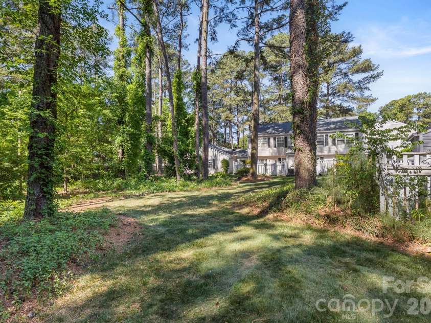 8517 Castle Pine Court, Charlotte, NC 28226.  MLS# CAR4369811, YatesRealty ID 12106. 