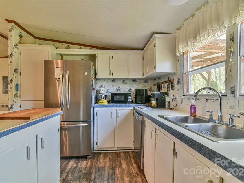 1707 Honeycutt Road, Marion, NC 28752.  MLS# CAR4228547, YatesRealty ID 12107. 