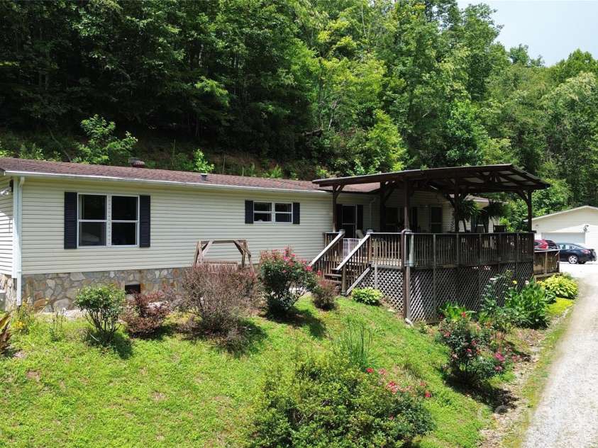 1707 Honeycutt Road, Marion, NC 28752.  MLS# CAR4228547, YatesRealty ID 12107. 