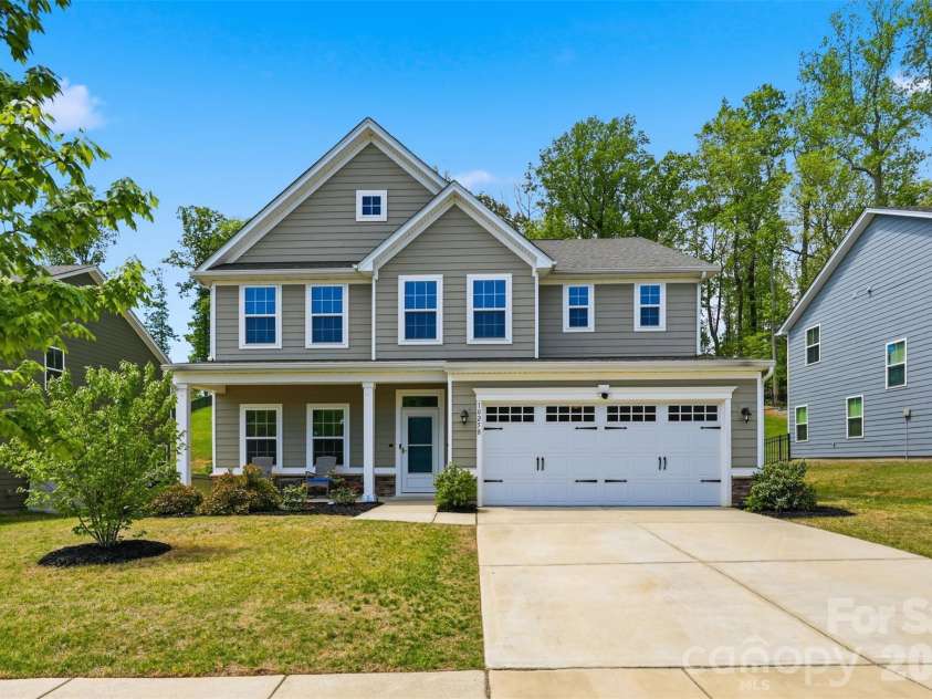 10258 Paper Birch Drive, Charlotte, NC 28215.  MLS# CAR4370011, YatesRealty ID 12108. 