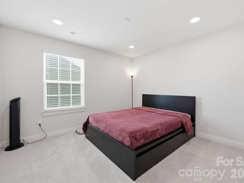 10258 Paper Birch Drive, Charlotte, NC 28215.  MLS# CAR4370011, YatesRealty ID 12108. 