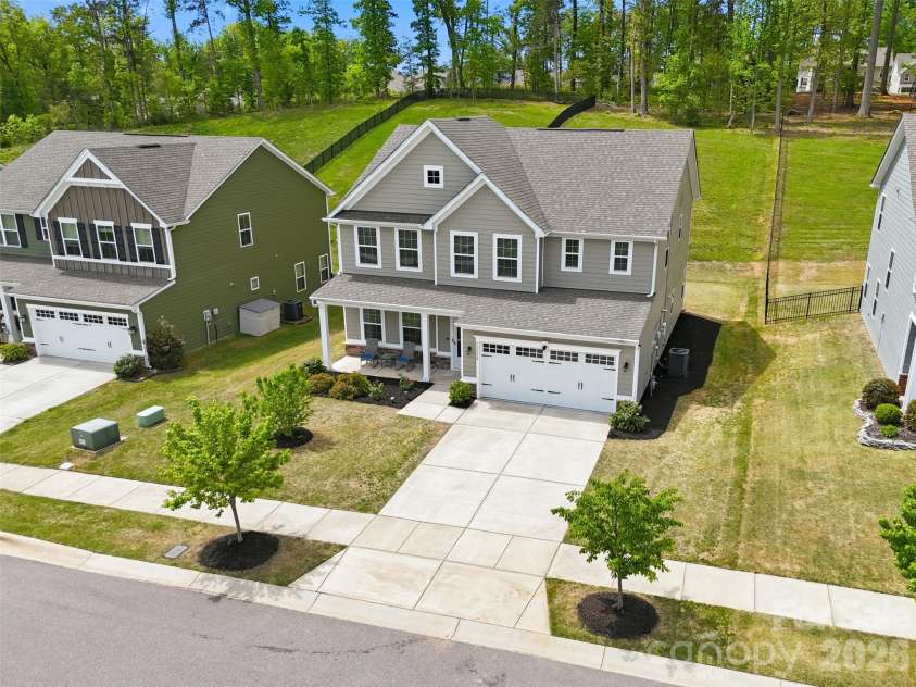 10258 Paper Birch Drive, Charlotte, NC 28215.  MLS# CAR4370011, YatesRealty ID 12108. 