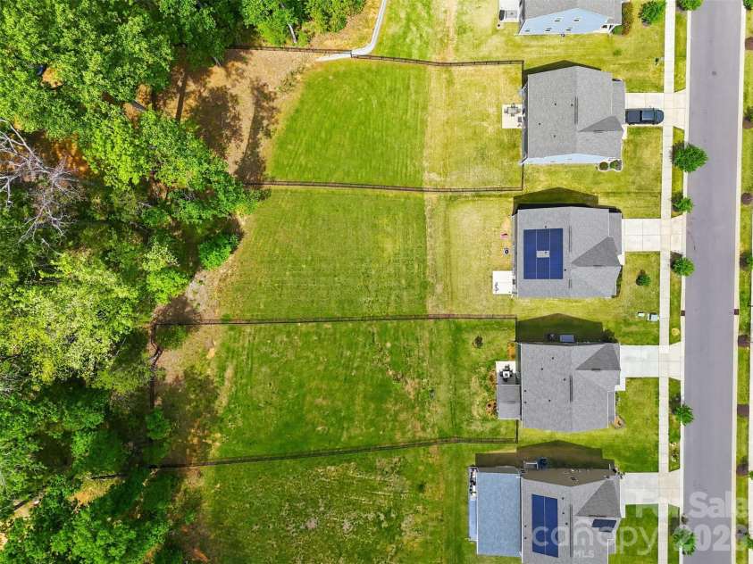10258 Paper Birch Drive, Charlotte, NC 28215.  MLS# CAR4370011, YatesRealty ID 12108. 