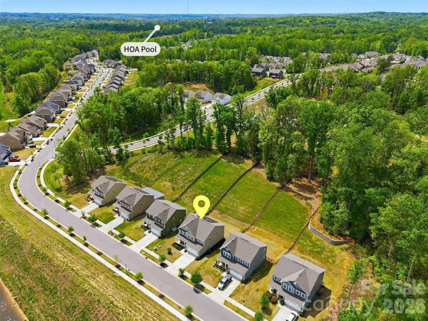 10258 Paper Birch Drive, Charlotte, NC 28215.  MLS# CAR4370011, YatesRealty ID 12108. 