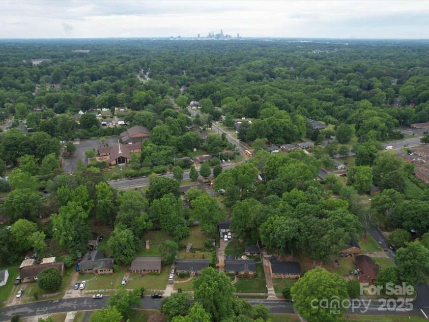 2213 Milton Road, Charlotte, NC 28215.  MLS# CAR4255190, YatesRealty ID 12108. Plaza Midwood is a burgeoning area of Charlotte