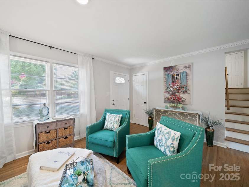 2213 Milton Road, Charlotte, NC 28215.  MLS# CAR4326281, YatesRealty ID 12108. Entry foyer here showcases the original steps, not too steep, freshly refinished