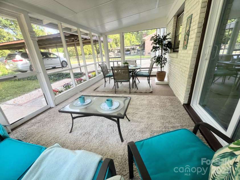 2213 Milton Road, Charlotte, NC 28215.  MLS# CAR4326281, YatesRealty ID 12108. Outdoor spaces for dining or relaxing