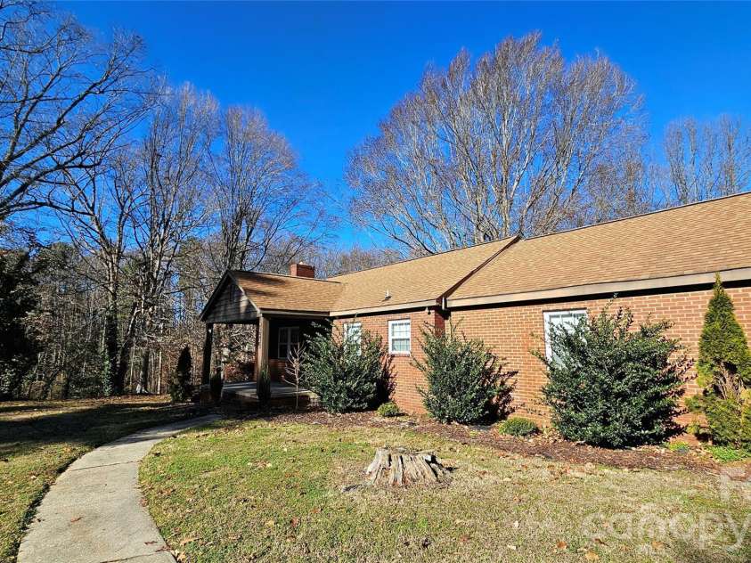 2524 Pickway Drive, Charlotte, NC 28269.  MLS# CAR4330657, YatesRealty ID 1211. Front of Home