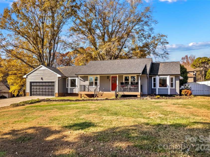 497 Canvasback Road, Mooresville, NC 28117.  MLS# CAR4322713, YatesRealty ID 1211. 