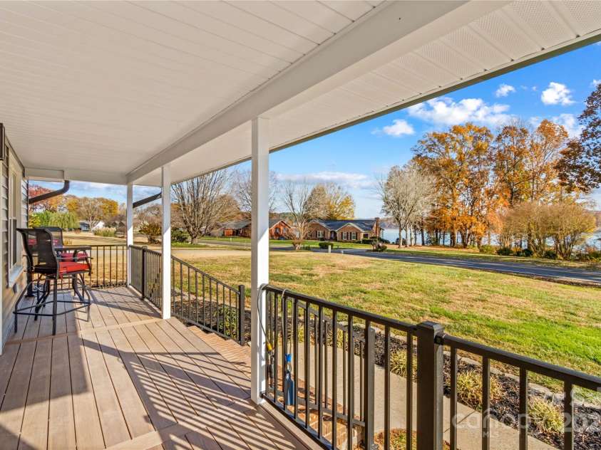 497 Canvasback Road, Mooresville, NC 28117.  MLS# CAR4322713, YatesRealty ID 1211. 