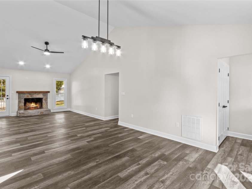 497 Canvasback Road, Mooresville, NC 28117.  MLS# CAR4322713, YatesRealty ID 1211. 