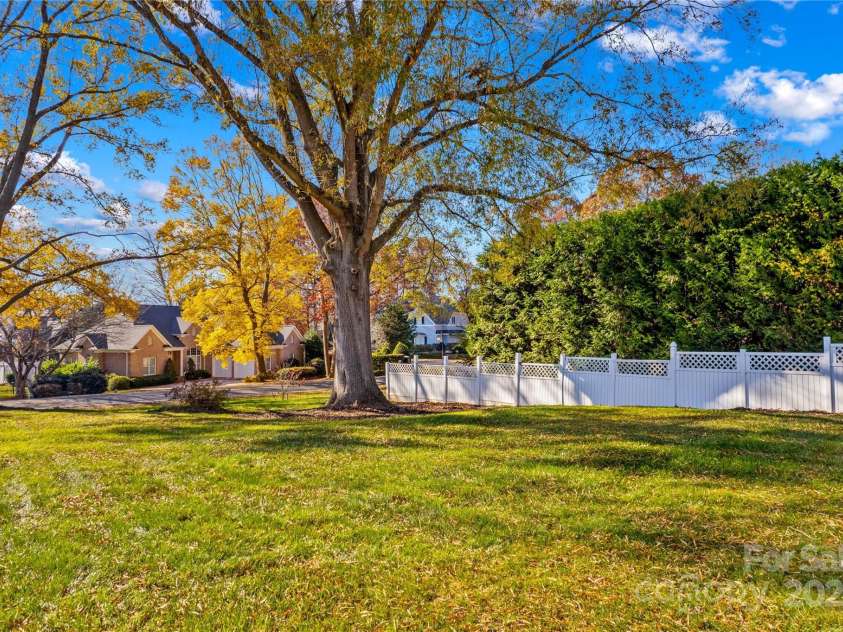 497 Canvasback Road, Mooresville, NC 28117.  MLS# CAR4322713, YatesRealty ID 1211. 