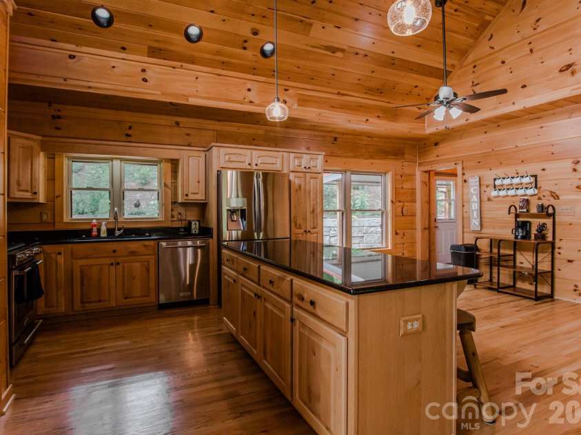 11 Sugar Maple Drive, Black Mountain, NC 28711.  MLS# CAR4370179, YatesRealty ID 12110. 