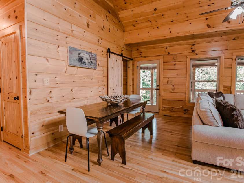 11 Sugar Maple Drive, Black Mountain, NC 28711.  MLS# CAR4370179, YatesRealty ID 12110. 