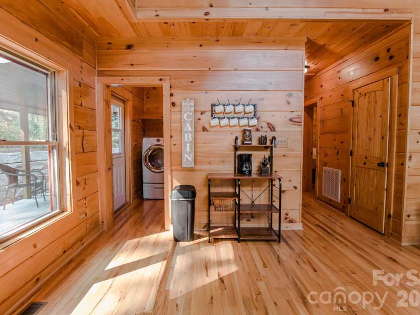 11 Sugar Maple Drive, Black Mountain, NC 28711.  MLS# CAR4370179, YatesRealty ID 12110. 
