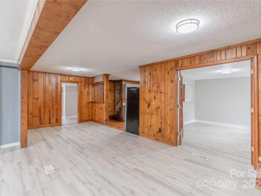 589 Lippard Farm Road, Statesville, NC 28625.  MLS# CAR4246256, YatesRealty ID 12110. 