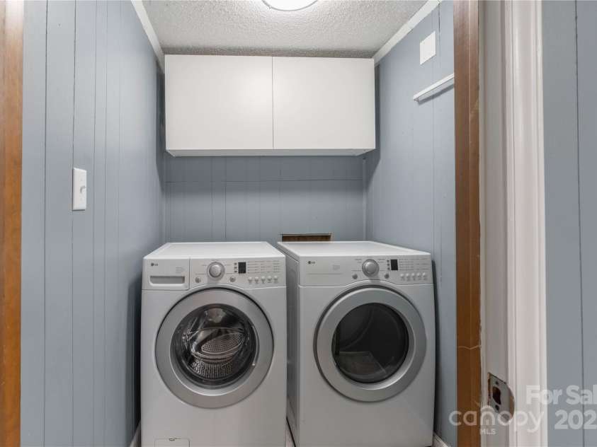 589 Lippard Farm Road, Statesville, NC 28625.  MLS# CAR4246256, YatesRealty ID 12110. 