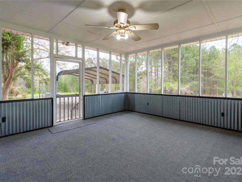 589 Lippard Farm Road, Statesville, NC 28625.  MLS# CAR4246256, YatesRealty ID 12110. 