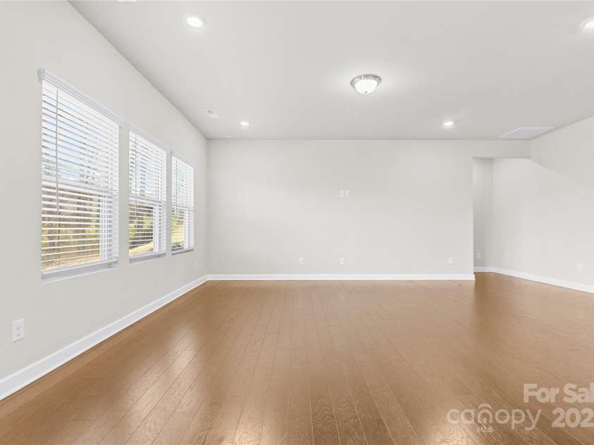 9307 Dufaux Drive, Charlotte, NC 28278.  MLS# CAR4213812, YatesRealty ID 12111. 