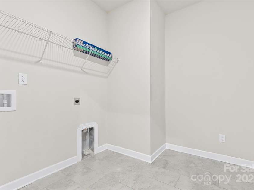 9307 Dufaux Drive, Charlotte, NC 28278.  MLS# CAR4213812, YatesRealty ID 12111. 