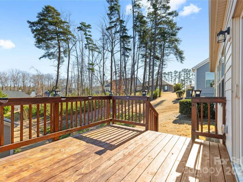 9307 Dufaux Drive, Charlotte, NC 28278.  MLS# CAR4213812, YatesRealty ID 12111. 