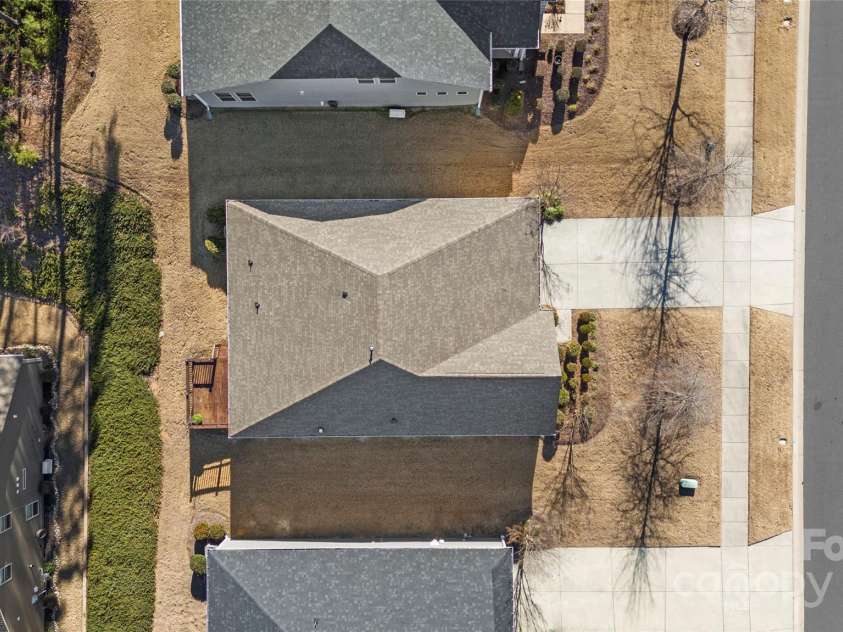 9307 Dufaux Drive, Charlotte, NC 28278.  MLS# CAR4213812, YatesRealty ID 12111. 