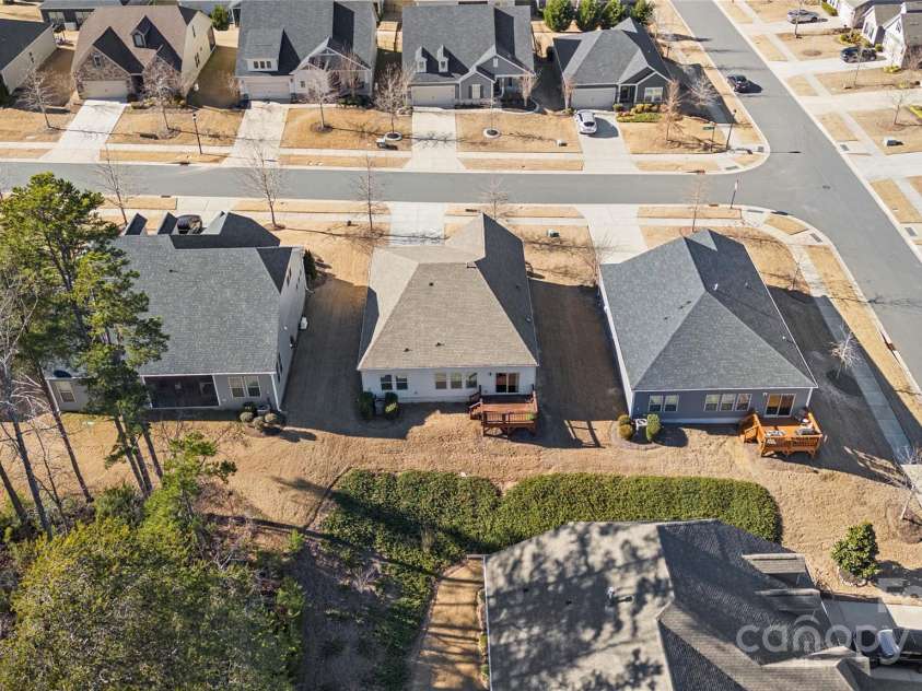 9307 Dufaux Drive, Charlotte, NC 28278.  MLS# CAR4213812, YatesRealty ID 12111. 