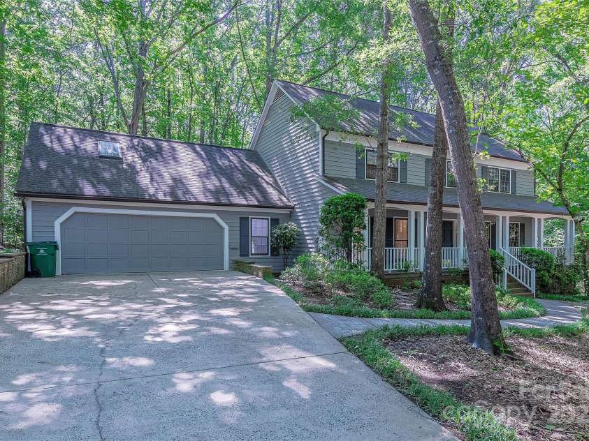 2310 Vestry Place, Charlotte, NC 28270.  MLS# CAR4255030, YatesRealty ID 12112. 