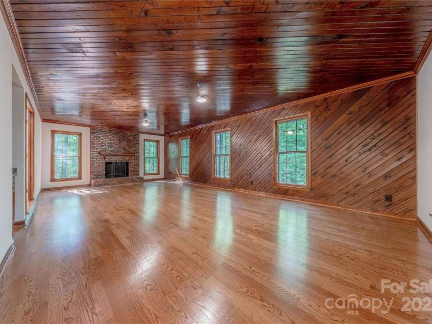 2310 Vestry Place, Charlotte, NC 28270.  MLS# CAR4255030, YatesRealty ID 12112. 