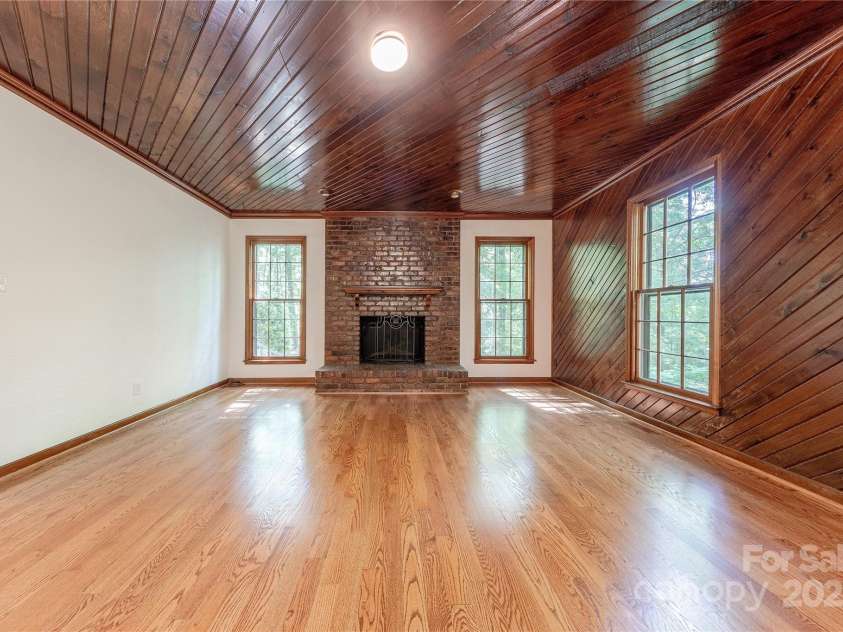 2310 Vestry Place, Charlotte, NC 28270.  MLS# CAR4255030, YatesRealty ID 12112. 