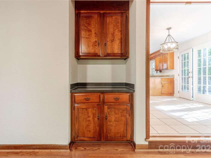 2310 Vestry Place, Charlotte, NC 28270.  MLS# CAR4255030, YatesRealty ID 12112. 