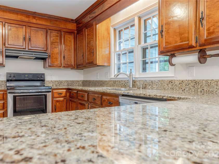 2310 Vestry Place, Charlotte, NC 28270.  MLS# CAR4255030, YatesRealty ID 12112. 