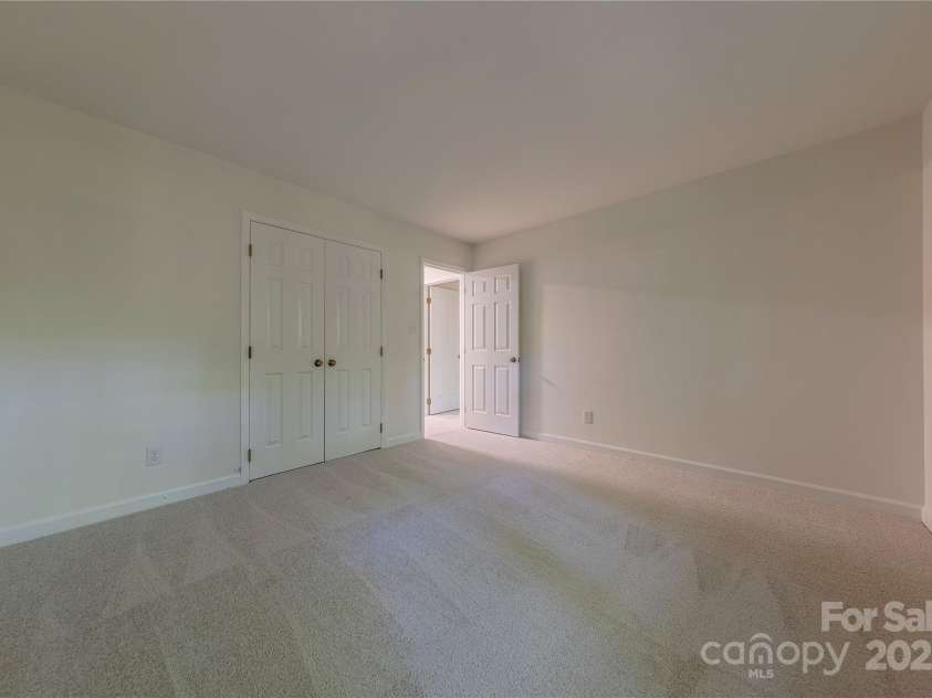 2310 Vestry Place, Charlotte, NC 28270.  MLS# CAR4255030, YatesRealty ID 12112. 