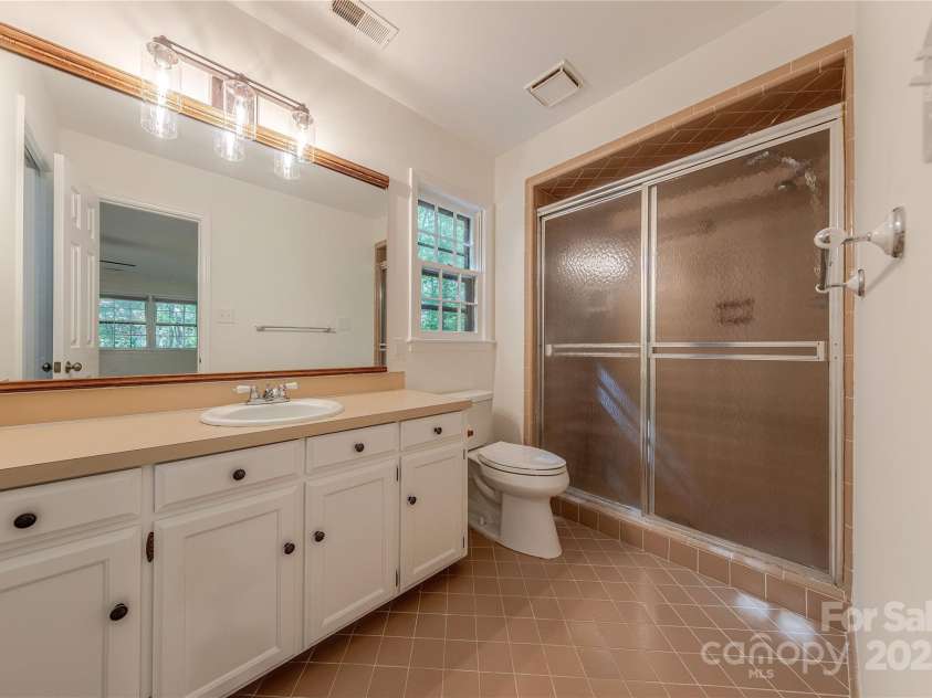 2310 Vestry Place, Charlotte, NC 28270.  MLS# CAR4255030, YatesRealty ID 12112. 