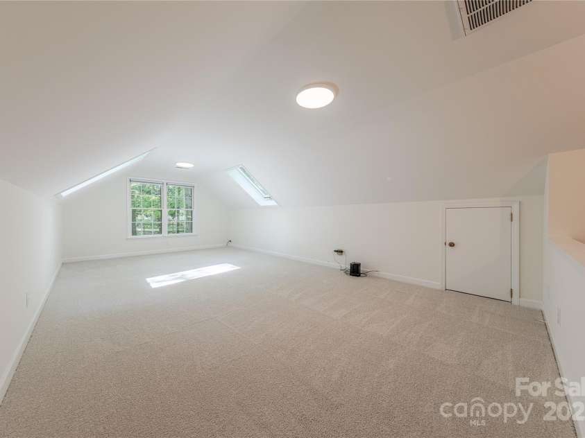 2310 Vestry Place, Charlotte, NC 28270.  MLS# CAR4255030, YatesRealty ID 12112. 