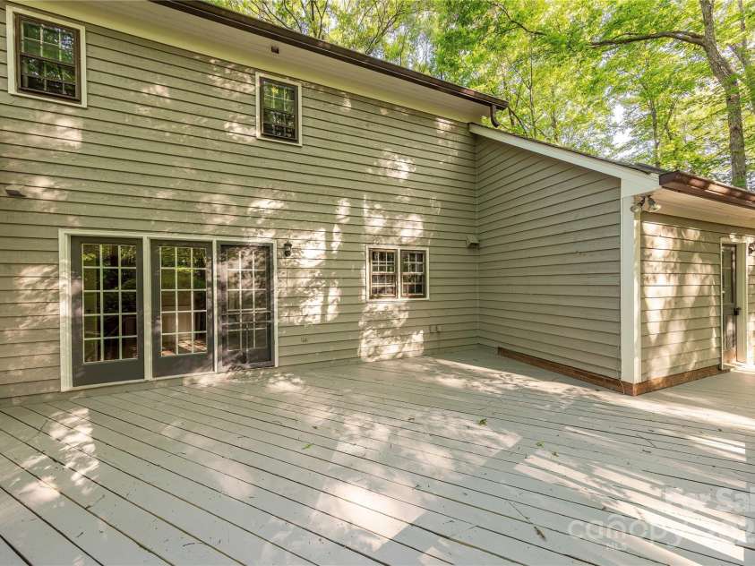 2310 Vestry Place, Charlotte, NC 28270.  MLS# CAR4255030, YatesRealty ID 12112. 