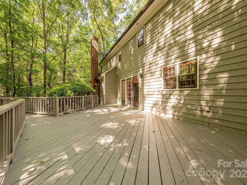 2310 Vestry Place, Charlotte, NC 28270.  MLS# CAR4255030, YatesRealty ID 12112. 