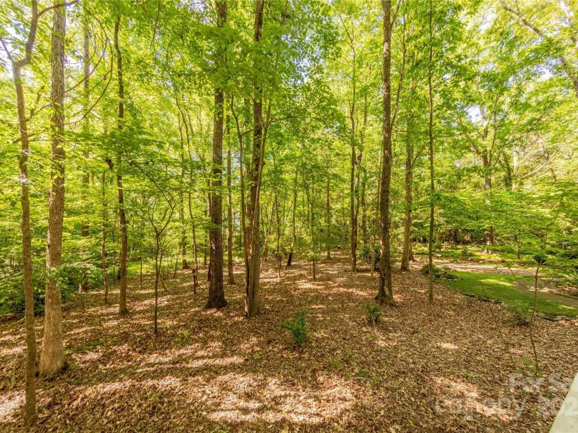 2310 Vestry Place, Charlotte, NC 28270.  MLS# CAR4255030, YatesRealty ID 12112. 