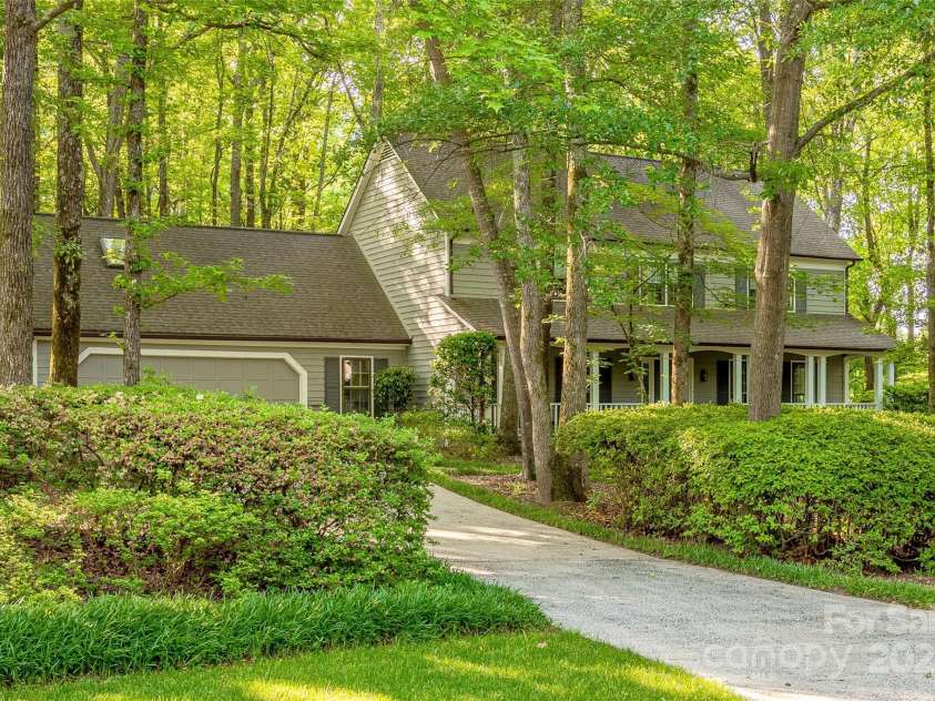 2310 Vestry Place, Charlotte, NC 28270.  MLS# CAR4255030, YatesRealty ID 12112. 