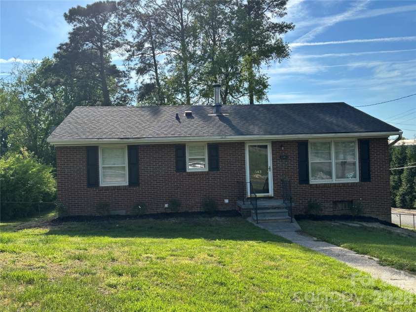 543 Allen Street, Troy, NC 27371.  MLS# CAR4366870, YatesRealty ID 12113. Front