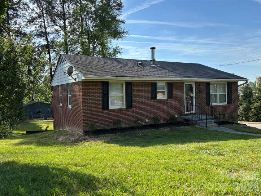 543 Allen Street, Troy, NC 27371.  MLS# CAR4366870, YatesRealty ID 12113. Front