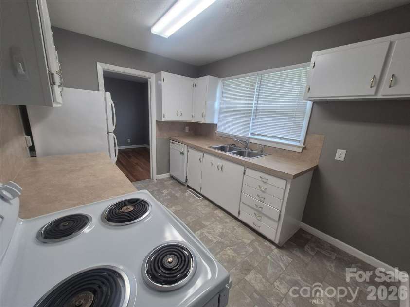 543 Allen Street, Troy, NC 27371.  MLS# CAR4366870, YatesRealty ID 12113. Kitchen