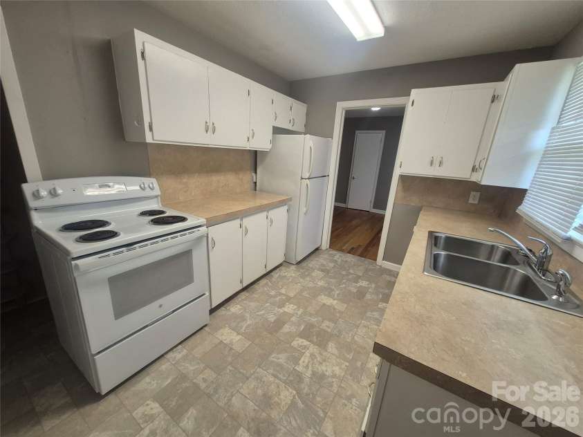 543 Allen Street, Troy, NC 27371.  MLS# CAR4366870, YatesRealty ID 12113. Kitchen