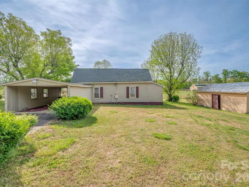 504 Old Henrietta Road, Forest City, NC 28043.  MLS# CAR4369883, YatesRealty ID 12114. 