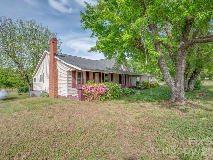 504 Old Henrietta Road, Forest City, NC 28043.  MLS# CAR4369883, YatesRealty ID 12114. 