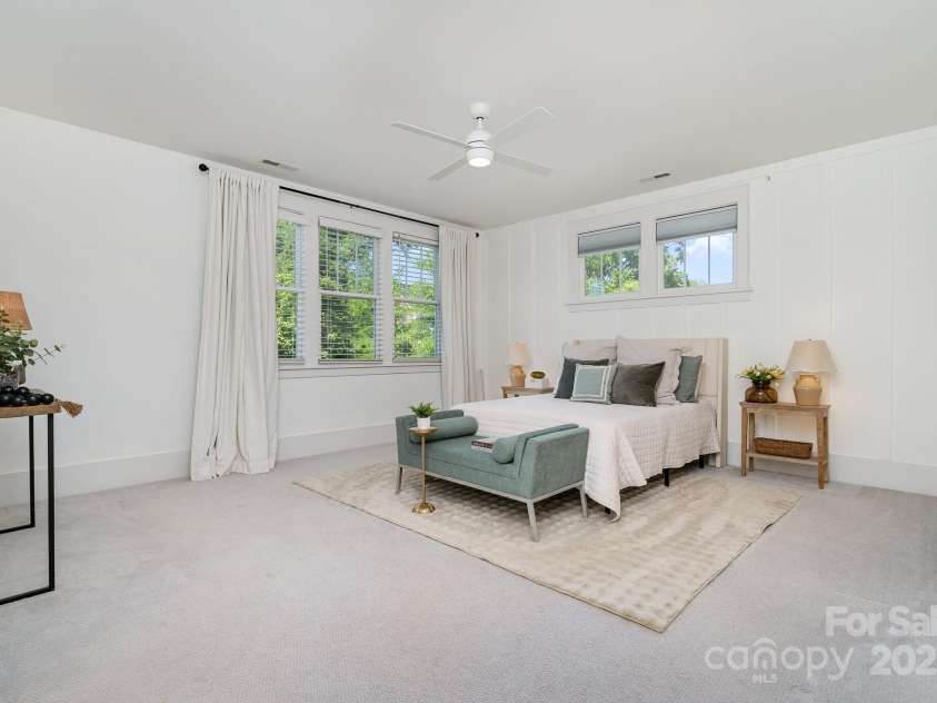 710 Morgan Park Drive, Charlotte, NC 28204.  MLS# CAR4252219, YatesRealty ID 12114. 