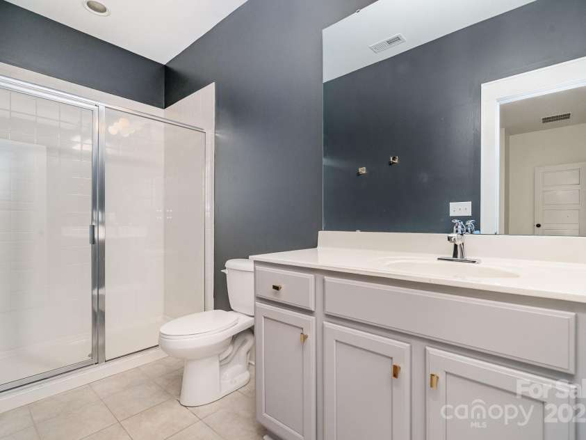 710 Morgan Park Drive, Charlotte, NC 28204.  MLS# CAR4252219, YatesRealty ID 12114. 