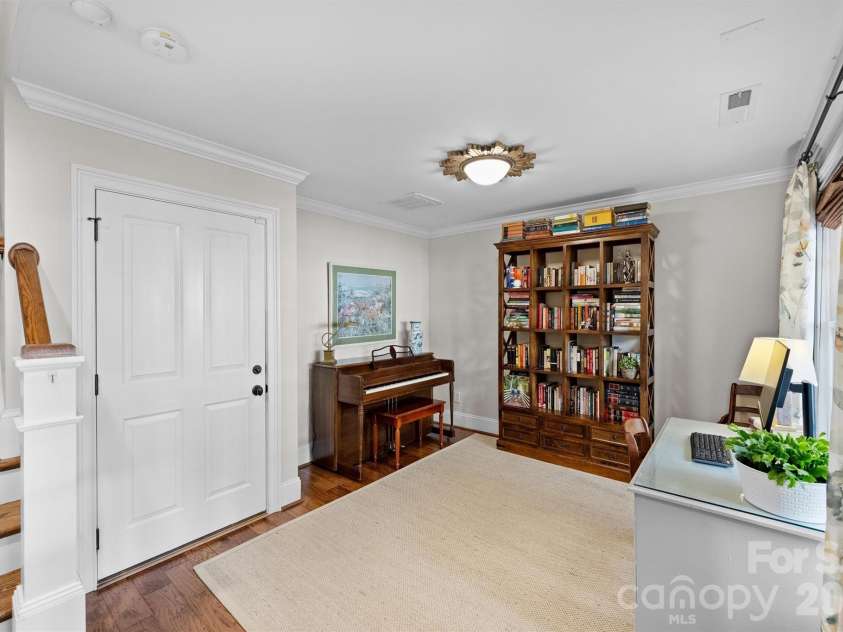 2034 Euclid Avenue, Charlotte, NC 28203.  MLS# CAR4369428, YatesRealty ID 12115. 